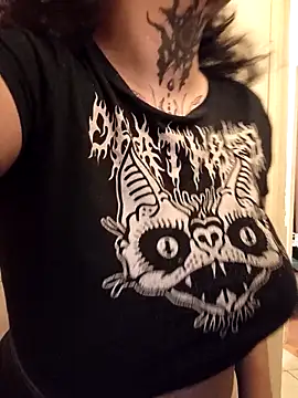 Snapshot of callmelouve chatting on February 25, 6:06 pm callmelouve online show from February 25, 6:06 pm