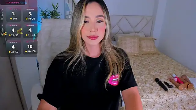 NiaBennet  online show from March 18, 12:16 am