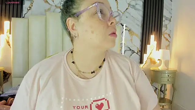 mollieblue69 online show from September 27, 12:43 pm