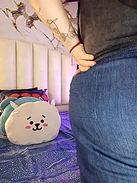 mollieblue69 online show from April 29, 1:26 pm