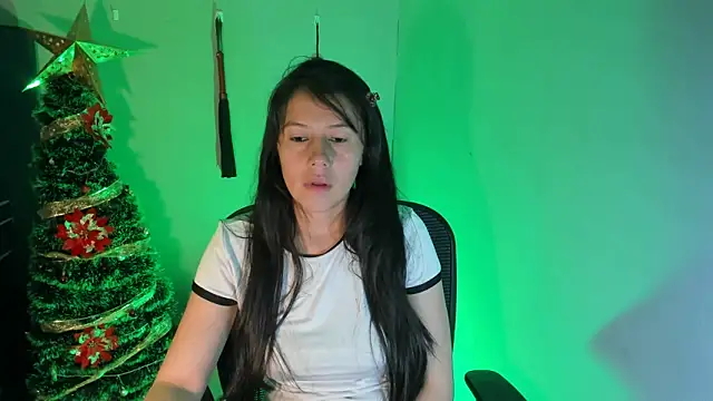 sandyquinnxx online show from December 18, 9:10 pm