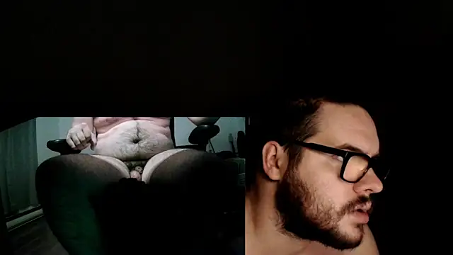 Snapshot of fck_boy123 chatting on March 17, 4:28 am fck boy123 online show from March 17, 4:28 am