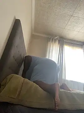 Snapshot of Biggblackboobs chatting on September 21, 7:21 am Biggblackboobs online show from September 21, 7:21 am