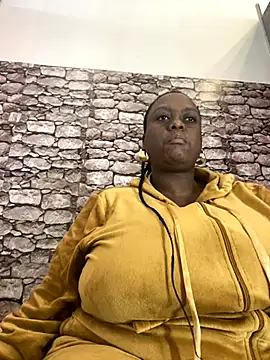 Snapshot of Biggblackboobs chatting on October 4, 9:51 am Biggblackboobs online show from October 4, 9:51 am