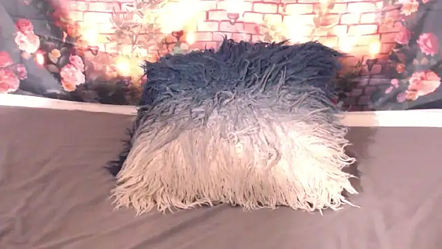 Snapshot of Biggblackboobs chatting on January 16, 9:24 am Biggblackboobs online show from January 16, 9:24 am