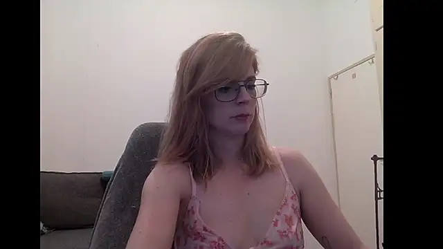 SavannaGirly online show from September 14, 11:20 am