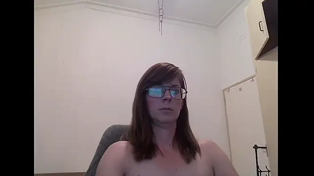 Snapshot of SavannaGirly chatting on March 13, 7:48 am SavannaGirly online show from March 13, 7:48 am