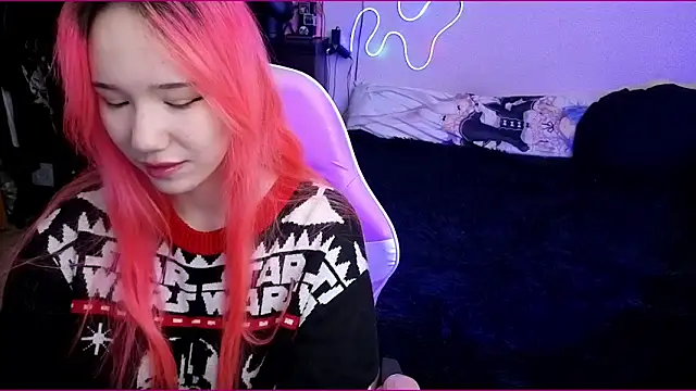 Snapshot of Maya_Viola chatting on December 23, 6:11 am Maya Viola online show from December 23, 6:11 am