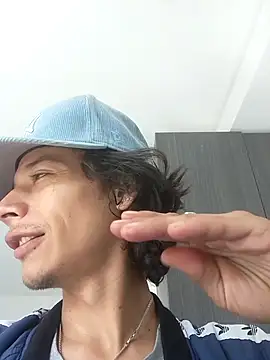 swagbabysk8 online show from January 14, 4:56 pm