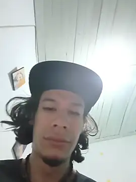 swagbabysk8 online show from April 3, 1:53 pm