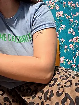 NansyyyaLiannkkaasssssa78 online show from December 3, 7:45 pm