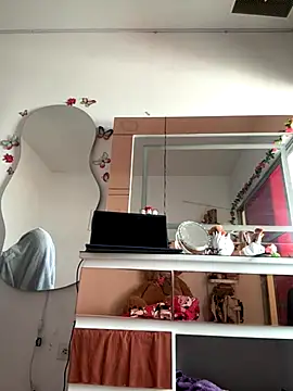 jailyncam  online show from December 4, 1:42 pm