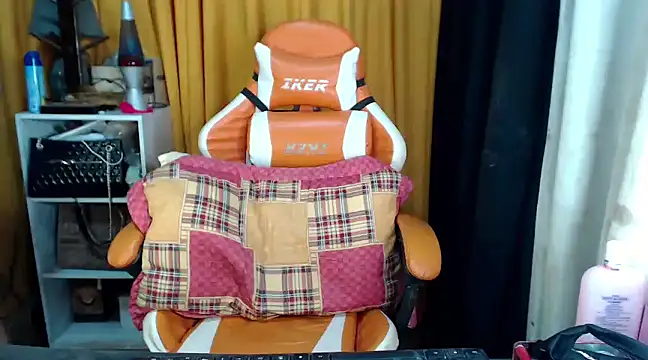 Deliciouscumsxz online show from March 4, 3:22 am