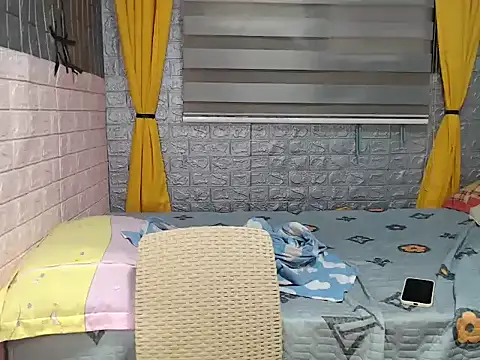 Deliciouscumsxz online show from September 24, 10:35 pm