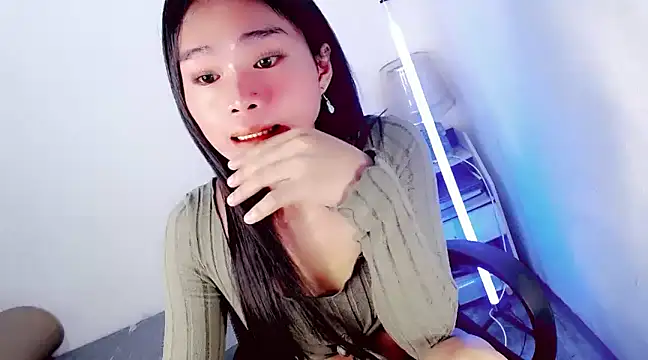 amomentoflust69 online show from December 3, 4:14 am