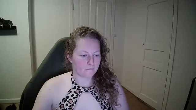 Girlnina-1995 online show from December 5, 4:34 pm