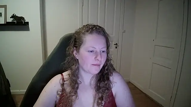Girlnina-1995 online show from December 9, 2:17 pm