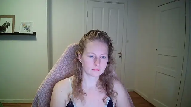 Girlnina-1995 online show from October 8, 8:23 am