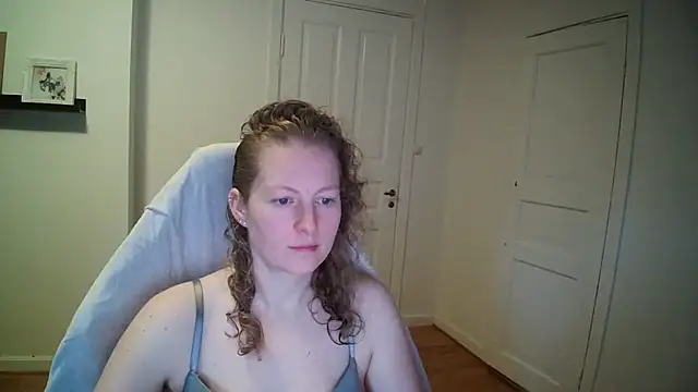 Girlnina-1995 online show from December 5, 10:02 am