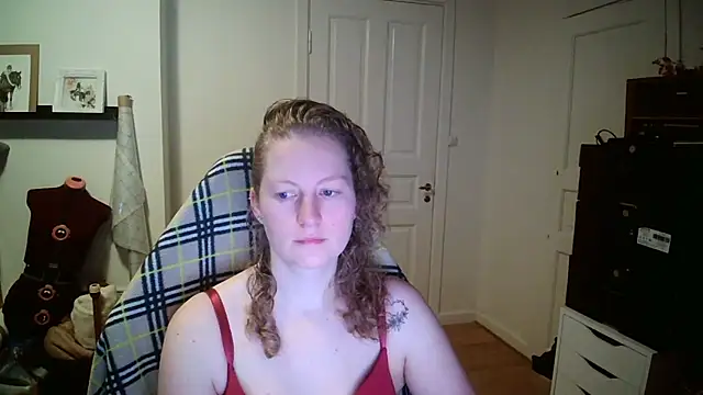 Girlnina-1995 online show from January 9, 7:22 am