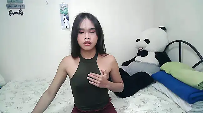 Snapshot of rihanna22 chatting on February 5, 1:22 pm rihanna22 online show from February 5, 1:22 pm