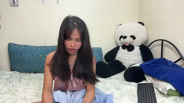 Snapshot of rihanna22 chatting on November 18, 4:33 pm rihanna22 online show from November 18, 4:33 pm