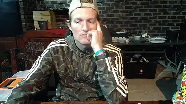 Snapshot of the-billy-blue chatting on May 20, 11:11 pm the-billy-blue online show from May 20, 11:11 pm