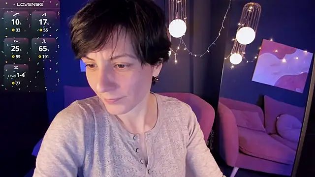 Snapshot of LorenDaze chatting on January 16, 1:47 pm LorenDaze online show from January 16, 1:47 pm