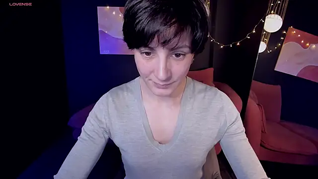 Snapshot of LorenDaze chatting on January 25, 1:52 pm LorenDaze online show from January 25, 1:52 pm