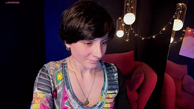 Snapshot of LorenDaze chatting on January 28, 1:49 pm LorenDaze online show from January 28, 1:49 pm