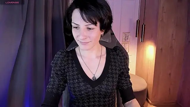 Snapshot of LorenDaze chatting on March 4, 1:49 pm LorenDaze online show from March 4, 1:49 pm