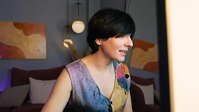 LorenDaze online show from May 19, 7:15 am