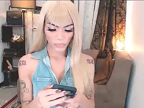 ELLIZABETHFORCUMXX online show from February 5, 9:36 am