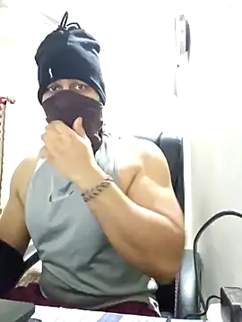 Snapshot of kaizercool1 chatting on February 3, 1:41 am kaizercool1 online show from February 3, 1:41 am