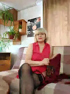 Snapshot of IrmaRose chatting on February 21, 7:12 am IrmaRose online show from February 21, 7:12 am