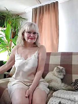 IrmaRose online show from March 12, 5:57 am