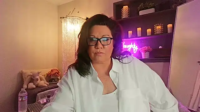 Snapshot of suckmybig_titties chatting on February 1, 9:32 am suckmybig titties online show from February 1, 9:32 am