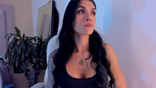 malejabenzz online show from March 9, 8:10 pm