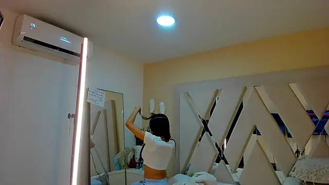 malejabenzz online show from September 9, 7:35 pm