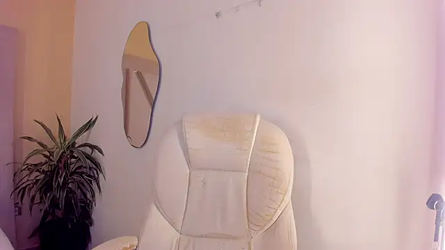 malejabenzz online show from October 25, 8:25 pm