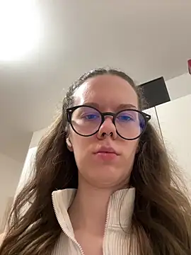 Snapshot of DivineBite chatting on October 7, 5:43 pm DivineBite online show from October 7, 5:43 pm