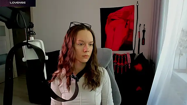 DivineBite online show from May 9, 3:06 pm