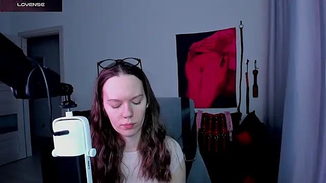 DivineBite online show from May 10, 4:45 pm