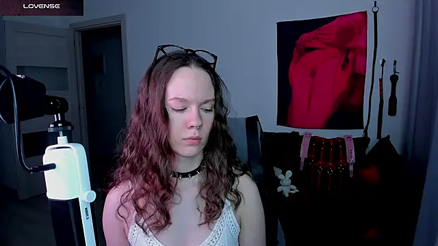 DivineBite online show from May 11, 6:05 pm