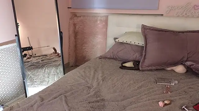 AmalyGreen online show from March 21, 5:02 pm