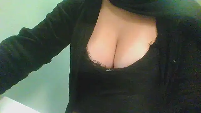 Snapshot of Chillbabee chatting on October 21, 10:43 pm Chillbabee online show from October 21, 10:43 pm