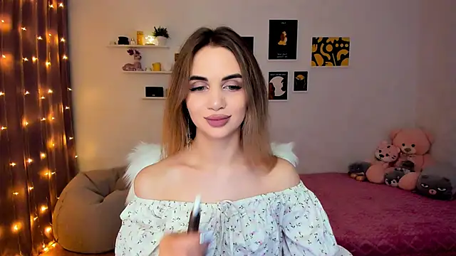 aPieceOfJoy online show from December 11, 9:55 pm