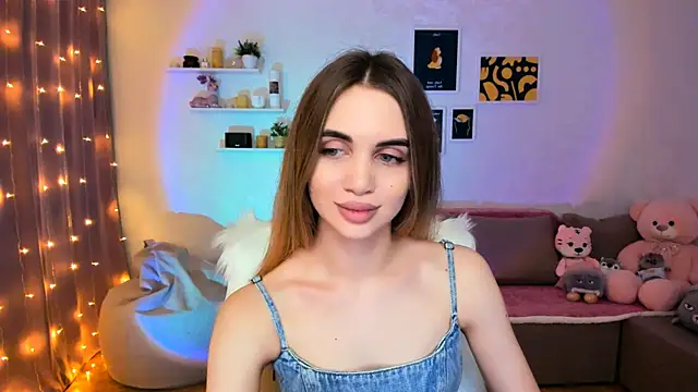 aPieceOfJoy online show from December 22, 1:55 am