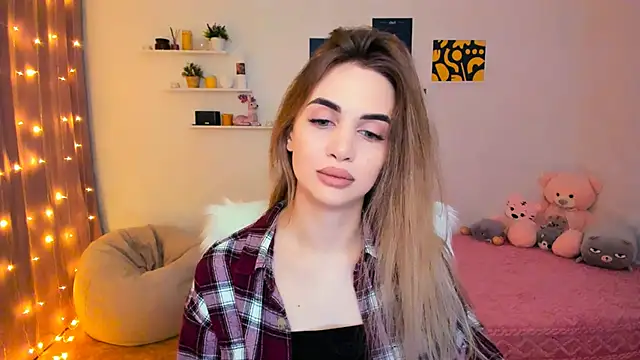 aPieceOfJoy online show from January 17, 9:28 pm