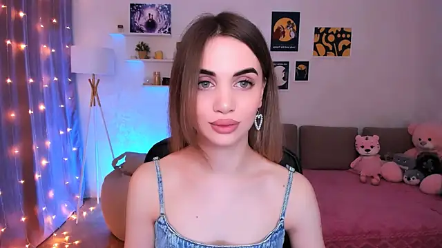 aPieceOfJoy online show from March 19, 9:16 pm